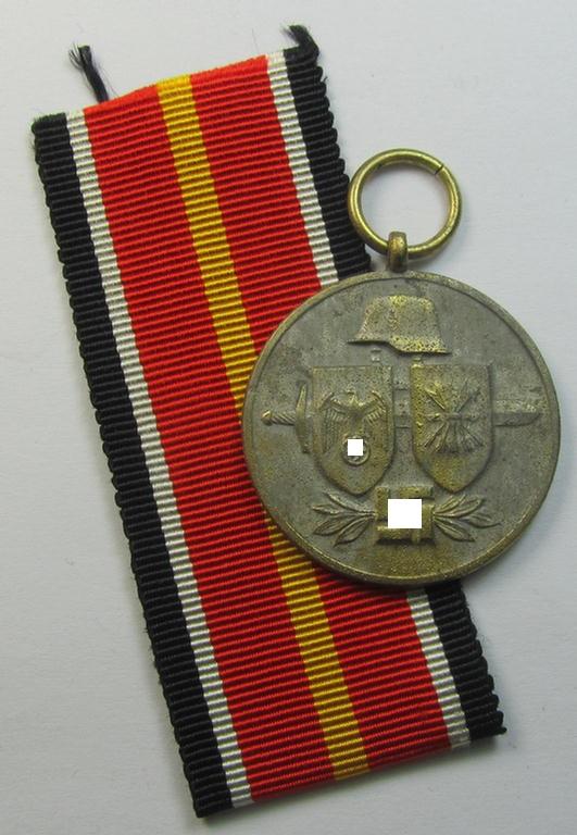 Neat - and scarcely encountered! - example of a golden-bronze-toned- (and zinc- ie. 'Feinzink'-based) so-called: 'Errinnerungsmedaille für die Spanischen Freiwilligen im Kampf gegen den Bolschevismus' being a non-maker-marked example