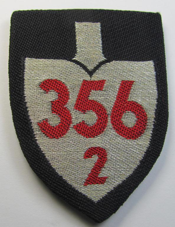 Attractive, officers'-pattern so-called: RAD (ie. 'Reichsarbeitsdienst') sleeve-badge (or: 'Dienststellenabzeichen') bearing the specialist- (ie. unit-) designation that reads: '356/2'