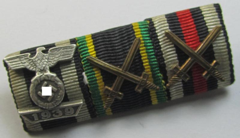 Superb, 3-pieced WH 'Feld- o. Bandspange' showing resp. the ribbons for a: WWI-period 'EK II. Kl.' (with a detailed and larger-sized! 'Wiederhohlungs-Spange Miniatur'!), a: 'Sachsen-Weimar-Verdienstkreuz m. Schw.' and a: 'FKK 14-18 m. Schw.'