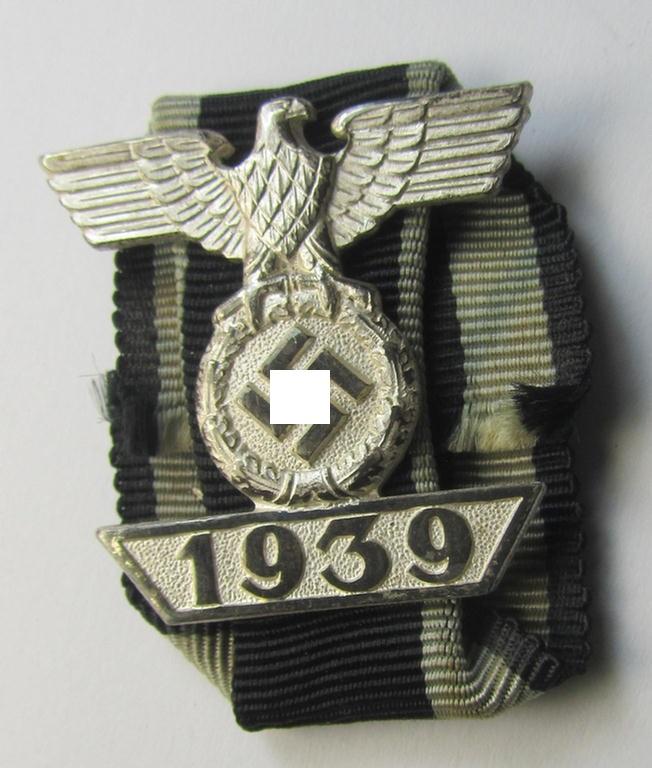 Superb, 'Wiederholungsspange zum EK II. Klasse' (or: bar to the WWI IC second class) being a non-maker-marked example as was produced by the maker (ie. 'Hersteller') named: 'Wilh. Deumer' as based in the town of Lüdenscheid