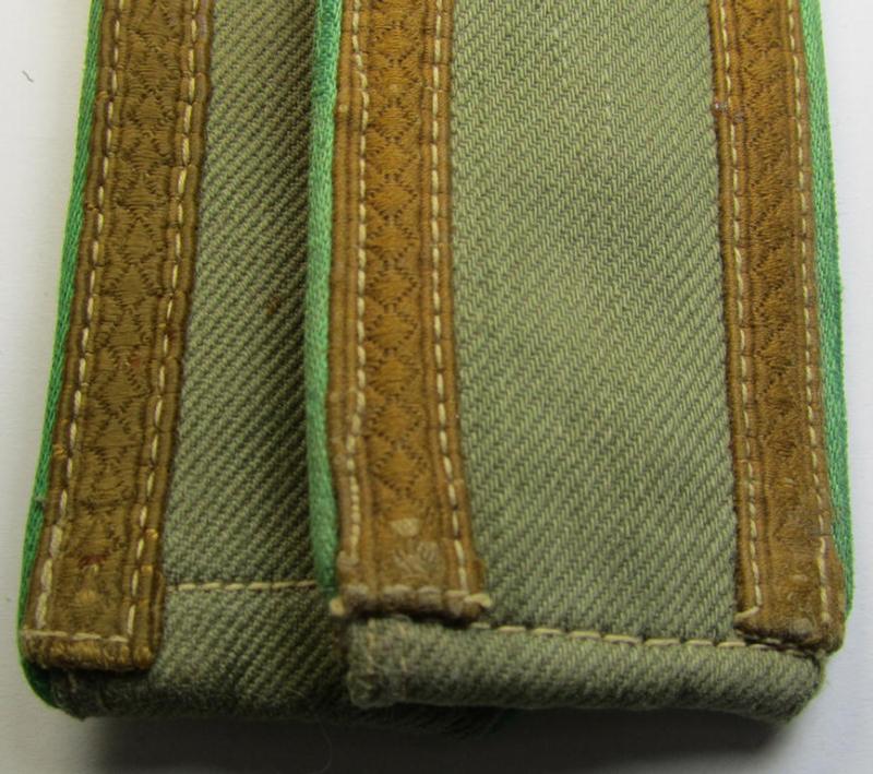 Superb - fully matching and most certainly rarely encountered! - pair of (I deem early-war-period) WH (Heeres) NCO-type, 'tropical'-pattern shoulderstraps as was intended for - and most certainly worn by! - an: 'Uffz. der Jäger-Truppen'