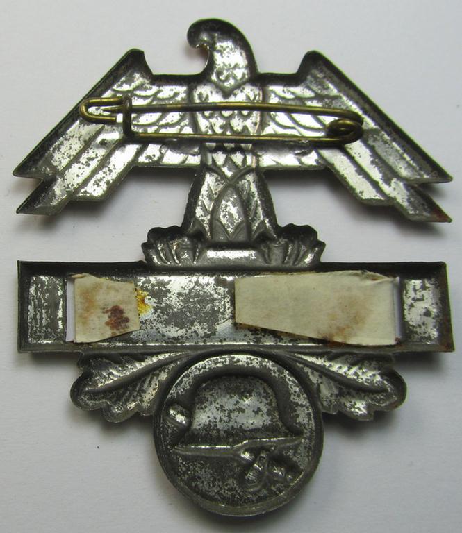 Commemorative, WHW- (ie. 'Winterhilfswerke'-) related 'tinnie' being a non-maker marked example depicting an eagle-device (coupled with steelhelmet) and showing the (paper-based) text: 'Infanterie'