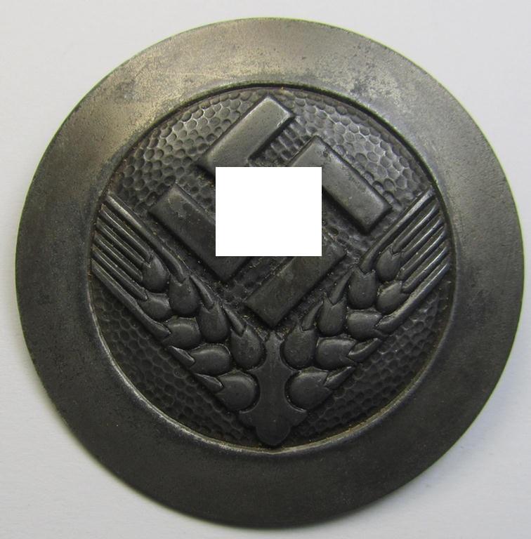 Greyish-silver-coloured- and/or metal-based, so-called: 'RADwJ' (or: womens' labour-service) service-badge (or: 'Dienstbrosche') as intended for an: 'Arbeitsmaid'