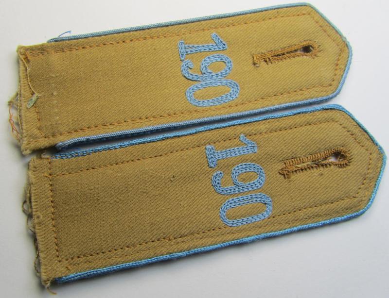 Attractive - and fully matching! - pair of early-pattern, so-called: 'Flieger-HJ' (ie. 'Hitlerjugend') shoulderstraps as was intended for usage by a: 'Hitlerjunge' who was attached to the: 'Bann 190' (Bann 190 = Bann Stade / Niederelbe)