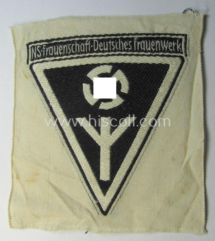 Attractive - and actually not that easily found! - linnen-based sport-shirt badge as was specifically intended for usage by members serving within the: 'Deutches Frauenwerk' (or: 'DFW') being a 'virtually mint' example