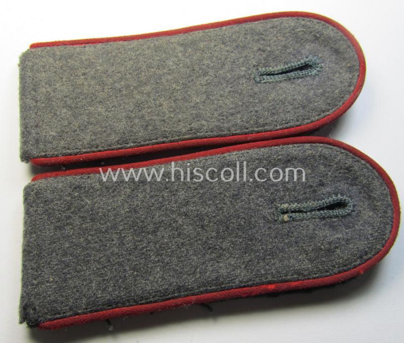 Attractive - and fully matching! - pair of WH (Luftwaffe), enlisted-mens'-type shoulderstraps as was intended for - and clearly used by! - a: 'Soldat eines Flakartillerie-Regiments o. Abteilungs'