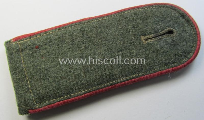 Attractive - albeit regrettably single! - mid- (ie. early-) war-period so-called: 'M41/M43'-pattern, WH (Heeres) EM-type shoulderstrap as was intended for a: 'Soldat eines Panzer- o. Panzerjäger-Abteilungs o. Regiments'