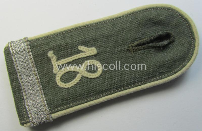 Attractive - regrettably single but scarcely seen! - early-period- (ie. 'Reichswehr'-era), WH (Heeres) 'cyphered' EM-type shoulderstrap (as executed in the 'rib-cord'-like linnen) as was intended for a: 'Soldat u. Uffz.-Anw. des Inf.-Rgts. 18'