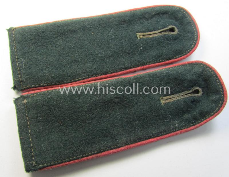 Attractive - and fully matching! - pair of WH (Heeres), early- (ie. pre-war-) period- (ie. 'M36'- ie. 'M40'-pattern and rounded-styled) EM-type shoulderstraps as was intended for a: 'Soldat eines Pz- o. Panzerjäger-Abts. o. Rgts.'