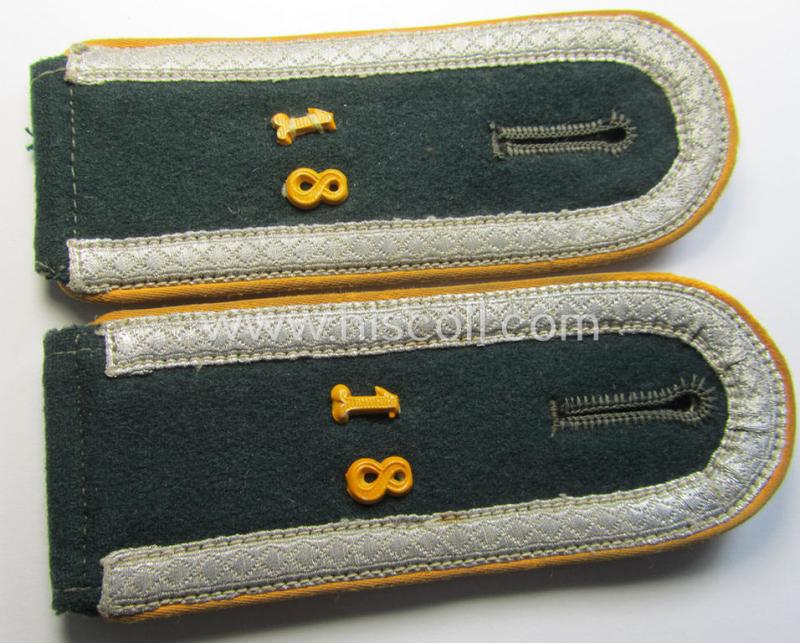 Superb - and fully matching! - pair of neatly 'cyphered', WH (Heeres) early-war-period- (ie. 'M36'- ie. 'M40'-pattern) NCO-type shoulderstraps as was intended for usage by an: 'Uffz. des Kavallerie o. Reiter-Regiments 18'