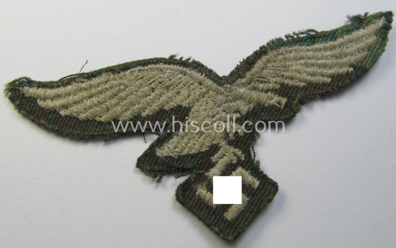 Stunning, WH (Luftwaffe) machine-embroidered so-called: camouflaged  breasteagle (that comes on a 'Splittertarn'-coloured background) as was specifically intended for usage on the paratrooper-jumpsmocks (ie. 'FJ-Knochensäcke')