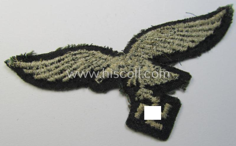 Stunning, WH (Luftwaffe) machine-embroidered so-called: camouflaged  breasteagle (that comes on a 'Splittertarn'-coloured background) as was specifically intended for usage on the paratrooper-jumpsmocks (ie. 'FJ-Knochensäcke')