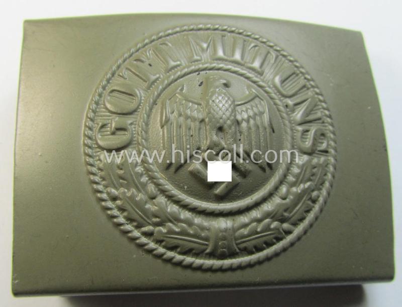 Superb, WH (Heeres) field-grey-coloured- and/or steel-based belt-buckle being a clearly maker- (ie. 'Dr. F. & Co.') marked- and/or: '1940'-dated example that comes in an overall wonderful- (ie. 'virtually mint'), condition