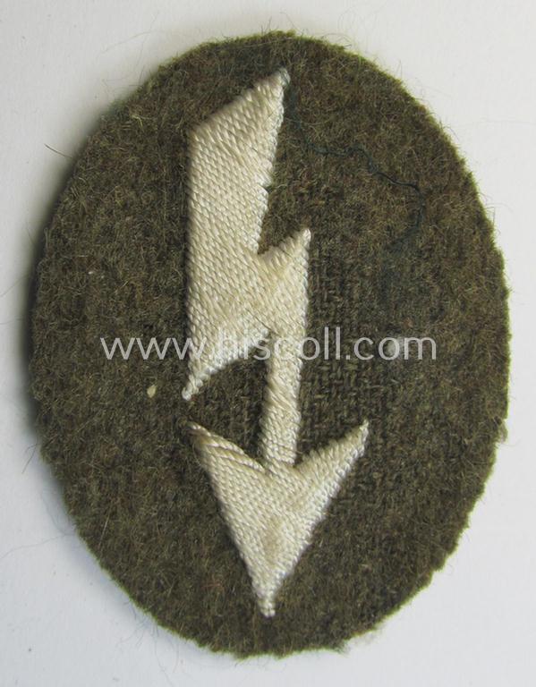 Superb - and rarely encountered! - WH (Heeres) 'tropical-styled', hand-embroidered trade- and/or special-career insignia (or: 'Signal Blitz') as was intended for a soldier serving within the: 'Heeres Flakartillerie-Truppen'