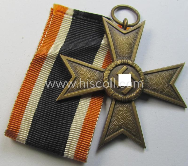 Medal-set: 'KvK II. Klasse ohne Schwertern' being a (typical) non-maker-marked- (and 'Buntmetall'-based) specimen that came mounted onto its original, minimally confectioned' ribbon (ie. 'Bandabschnitt')