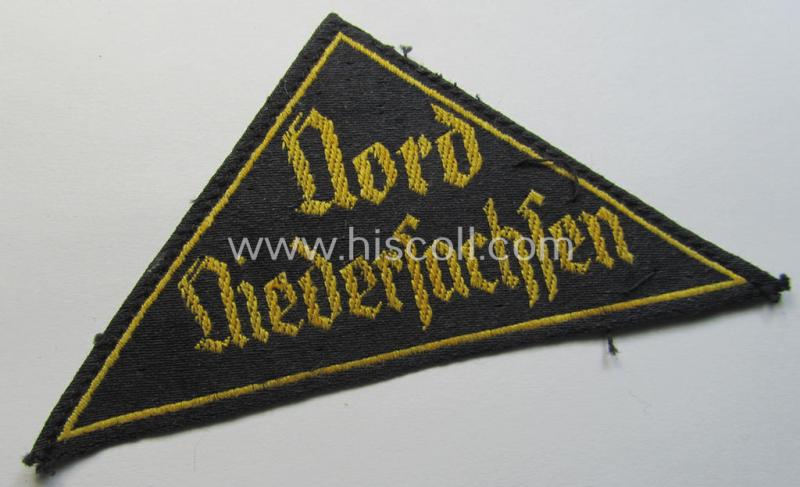 Attractive - and not that easily found! - 'HJ' ('Hitlerjugend') district-triangle (ie. 'Gebietsdreieck') entitled: 'Nord Niedersachsen' (being a hardly used- nor worn example that regrettably misses its 'RzM'-etiket)