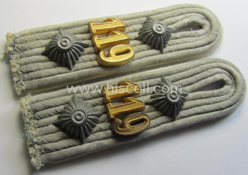 Attractive - and fully matching! - pair of WH (Heeres) neatly 'cyphered', officers'-type shoulderboards as piped in the white-coloured branchcolour as was intended for a: 'Hauptmann des Infanterie-Regiments 119'