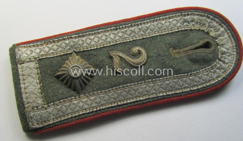 Neat - albeit regrettably single - early- (ie. mid-) war-period, WH (Heeres) so-called: 'M40'- (ie. 'M43'-) pattern, 'cyphered' NCO-type shoulderstrap as was intended for - and most certainly worn by! - a: 'Wachtmeister des Artillerie-Regiments 2'