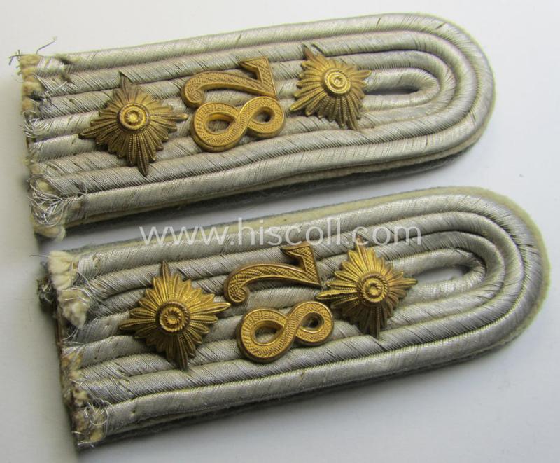 Attractive - and fully matching! - pair of WH (Heeres) neatly 'cyphered', officers'-type shoulderboards as (dual)piped in the white-coloured branchcolour as was intended for a: 'Hauptmann der Reserve des Infanterie-Regiments 78'