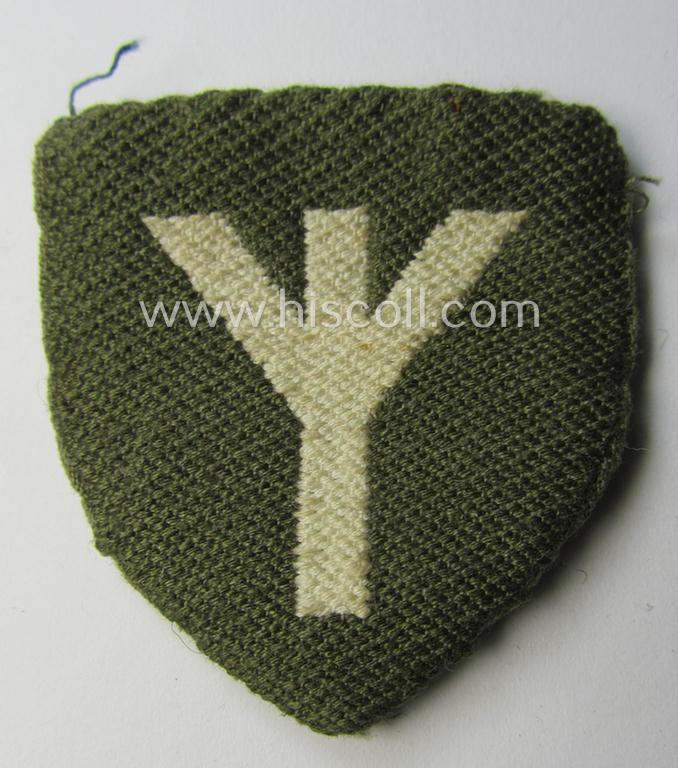 Neat - and actually scarcely encountered! - RAD (ie. 'Reichsarbeitsdient') armbadge as executed in neat 'BeVo'-weave pattern, as was intended for usage by a 'Sanitäts-Unterführer o. Mann' (ie. 'RAD-Feldscher')