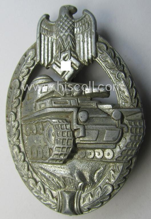 Superb - and actually scarcely encountered! - example of a: 'Panzerkampf-Abz. in Silber' being a typical 'hollow-back', non-maker-marked- (and/or: chromed 'Feinzink'-) based example as was procuced by the: 'Dr. Franke & Co.'- (ie. F.C.L.-) company
