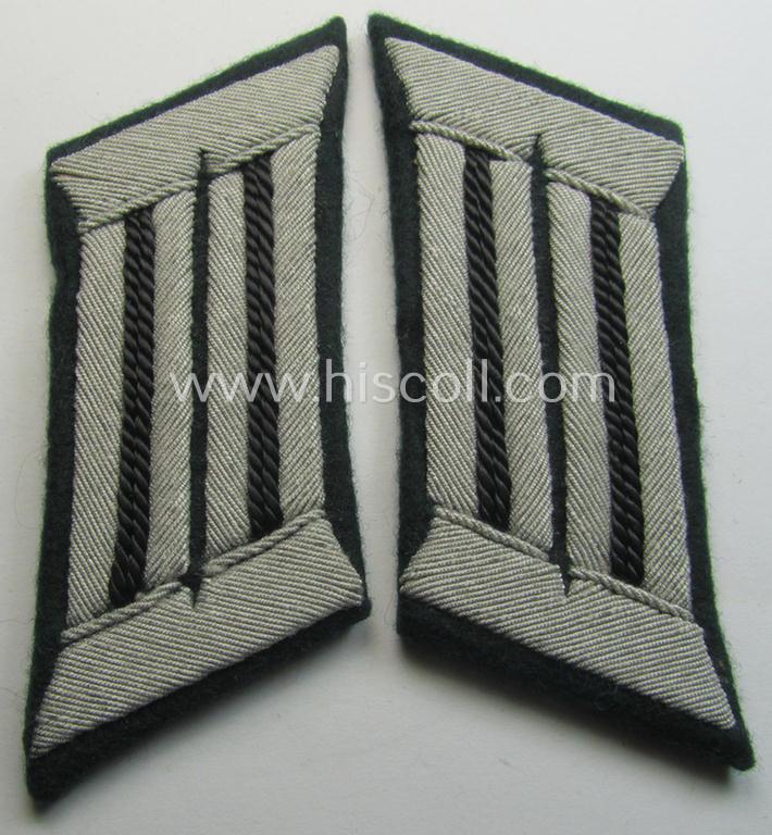 Fully matching - and minimally worn! - pair of WH (Heeres) collar-tabs (ie. 'Kragenspiegel für Offiziere') as piped in the desirable black- (ie. 'schwarzer'-) coloured branchcolour as was intended for an: 'Offizier der Pionier-Truppen'