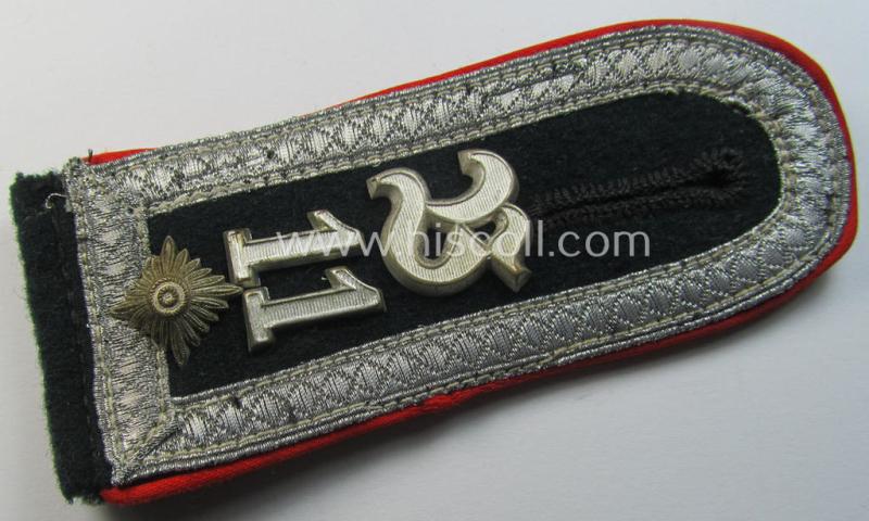 Attractive - albeit regrettably single! - early- (ie. pre-) war-period WH (Heeres) 'M36'- (ie. 'M40'-) pattern (rounded-style) 'cyphered', NCO-type shoulderstrap as was intended for a: 'Feldwebel u. Mitglied des Art.-Beobachtungs-Abteilungs 11'