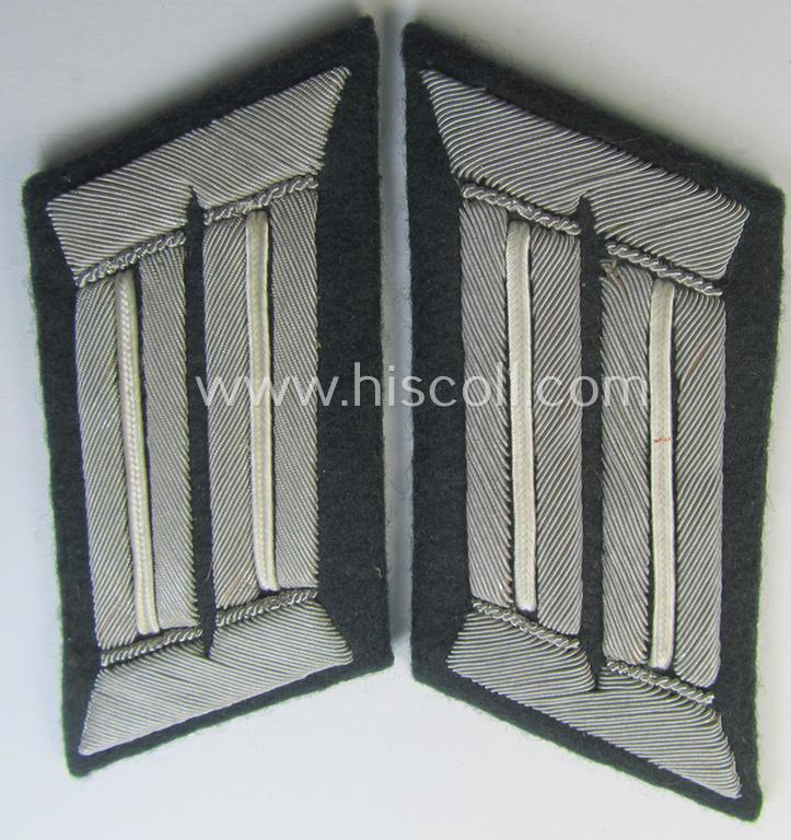 Attractive - fully matching and 'virtually mint'! - pair of WH (Heeres) collar-tabs (ie. 'Kragenspiegel für Offiziere') as piped in the white- (ie. 'weisser'-) coloured branchcolour as was intended for an: 'Offizier der Infanterie-Truppen'