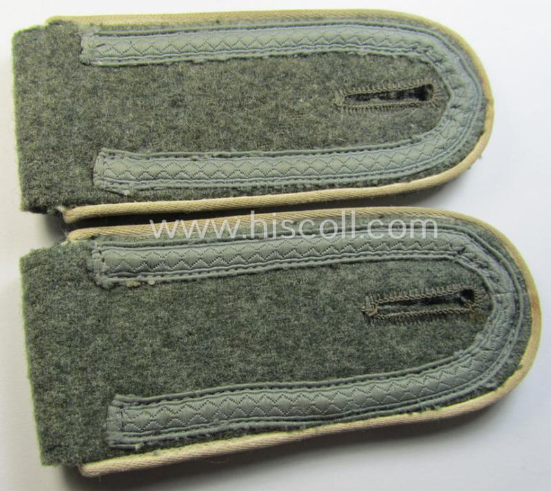 Superb - and fully matching! - pair of WH (Heeres), early- (ie. mid-) war-period- (ie. 'M40- o. M43'-) pattern NCO-type shoulderstraps as piped in the white-coloured branchcolour as was intended for an: 'Uffz. eines Infanterie-Regiments'