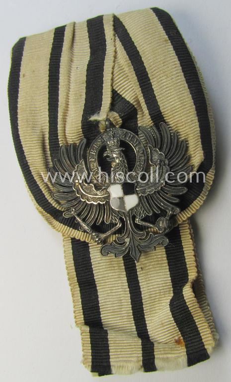Superb - and rarely encountered! - (pre)WWI-period, single-pieced medal-bar (ie. 'Einzelspange') showing a nicely preserved and partly enamelled exampe of an: 'Adlerorden der Inhaber aus dem Hause Hohenzollern'