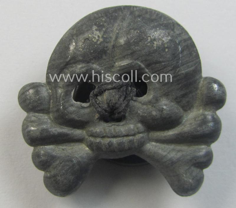 Unusual - albeit regrettably single! - mid- (ie. later-war-) period, 'standard-issue'-pattern WH (Heeres) zinc-based skull-device ('Totenköpf für Kragenspiegel') as intended for usage on (amongst others) the 'Panzer'-collar-tabs