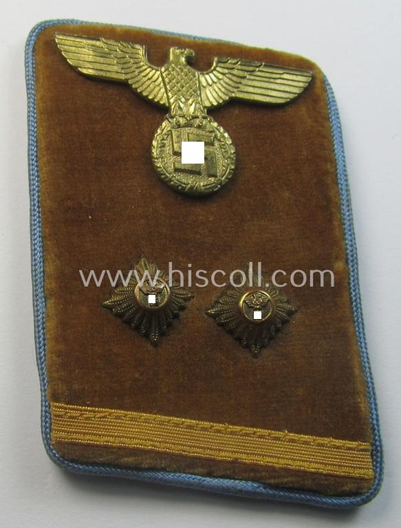 Attractive - albeit single! - N.S.D.A.P.-type collar-patch (ie. 'Kragenspiegel für pol. Leiter') being a piece as intended for usage by an: 'N.S.D.A.P.-Oberbereitschaftsleiter' at 'Orts'-level and that comes in a moderately used ie. worn-, condition