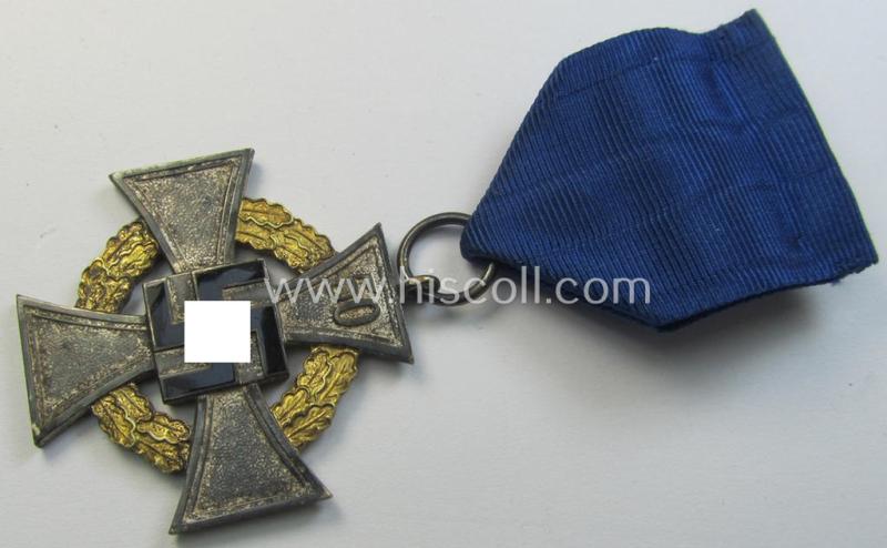 Attractive - and rarely encountered! - 'Treuedienst Ehrenzeichen' being of the so-called: 'Sonderstufe' as awarded for 50 years of loyal-service and that comes in an overall nice- (ie. surely issued- and/or moderately used-), condition
