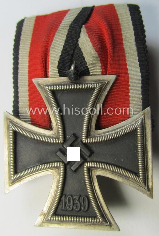 Superb, Iron Cross 2nd class (or: 'Eisernes Kreuz 2. Klasse') being a nicely preserved example (of the 'standard-design' by a by me unidentified maker ie. 'Hersteller') and that comes period-mounted as a so-called: 'Einzelspange'