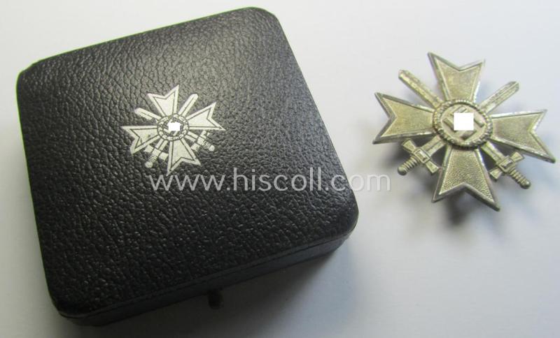 'KvK 1. Kl. mit Schwertern' in etui by: 'Kerbach & Oesterhelt'