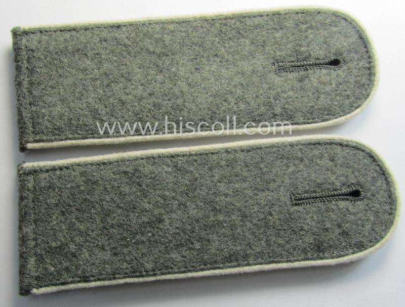 Pair of WH (Heeres) EM-type shoulderstraps: 'Sld. der Inf.-Trpn.'