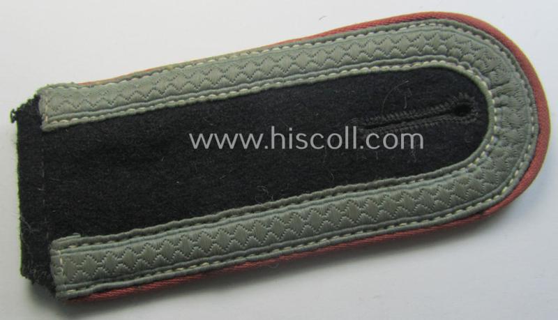 Single, Waffen-SS NCO-type shoulderstrap 'SS-Unterscharführer SS-Pz-Truppen'
