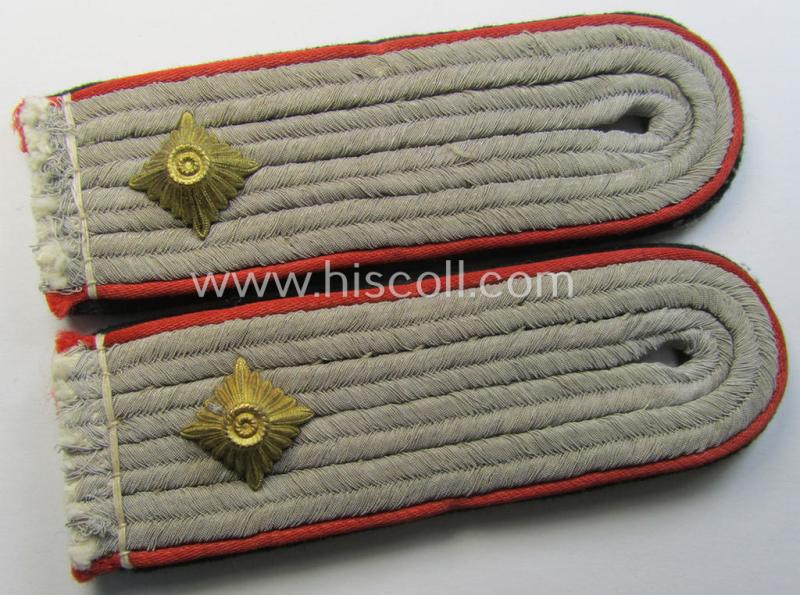 Pair of Waffen-SS officers'-pattern shoulderboards: 'SS-Obersturmführer' who served with the: 'SS-(Sturm)Artillerie-Truppen'