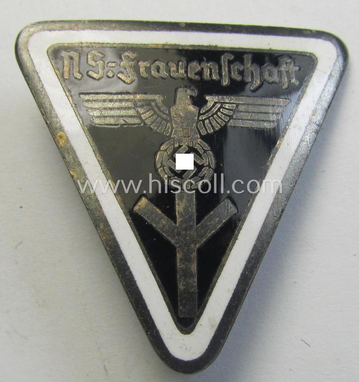 'NS-Frauenschaft'- (ie. NSF-) membership-badge: 'Mitglied des engeren Stab der Kreisleitung'