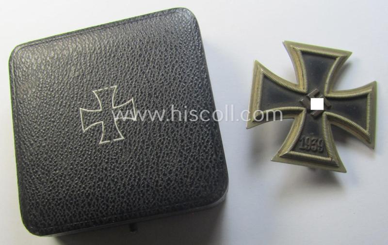 'Eisernes Kreuz 1. Klasse' (ie. Iron Cross 1st class) that comes complete in its specific etui