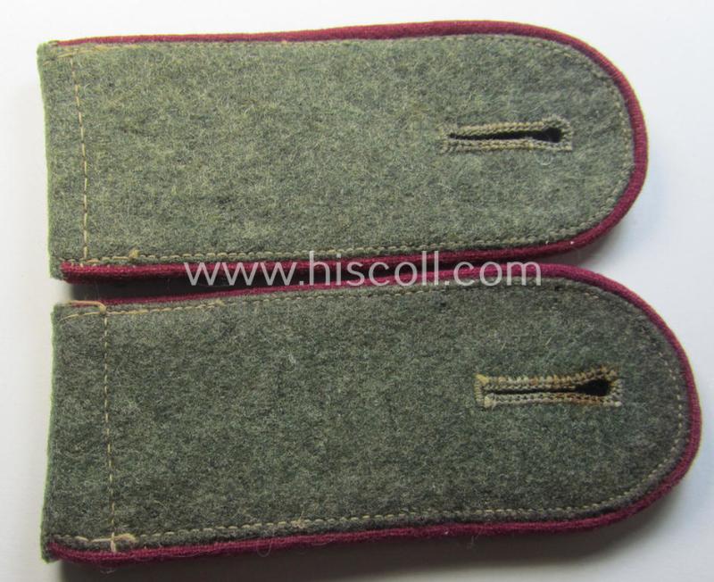 Pair WH (Heeres) EM-type shoulderstraps: 'Soldat eines (Nebel)Werfer-Rgts. o. Abtlgs.'