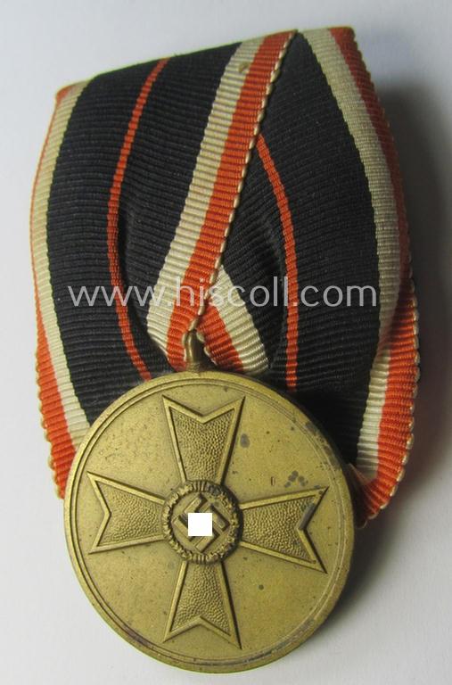 'Einzelspange' (ie. single-pieced medal-bar) showing a: 'Kriegsverdienstmedaille 1939' (or: war-merits-medal)