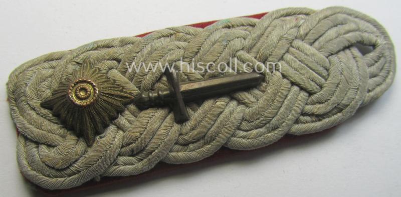 Single, WH (Heeres) officers'-type, 'cyphered' shoulderboard: 'Oberstleutnant u. Kriegs- o. Oberfeldrichter des Heeres'