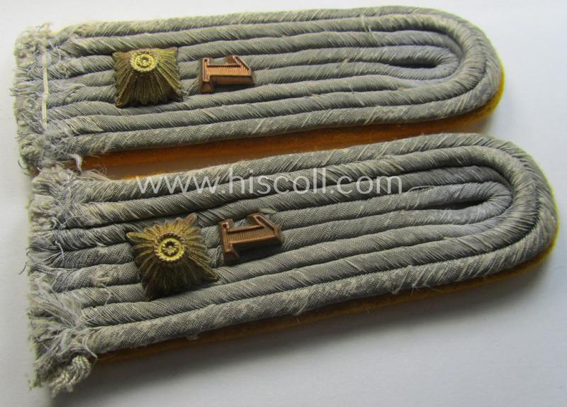 Pair of WH (Heeres) officers'-pattern, 'cyphered' shoulderboards: 'Oberleutnant des Reiter-Rgts. 1'