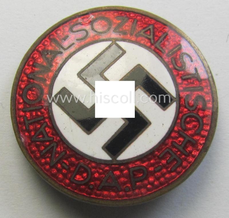'N.S.D.A.P. - Parteiabzeichen' showing the makers'-designation: 'RzM' and/or: 'M1/137'