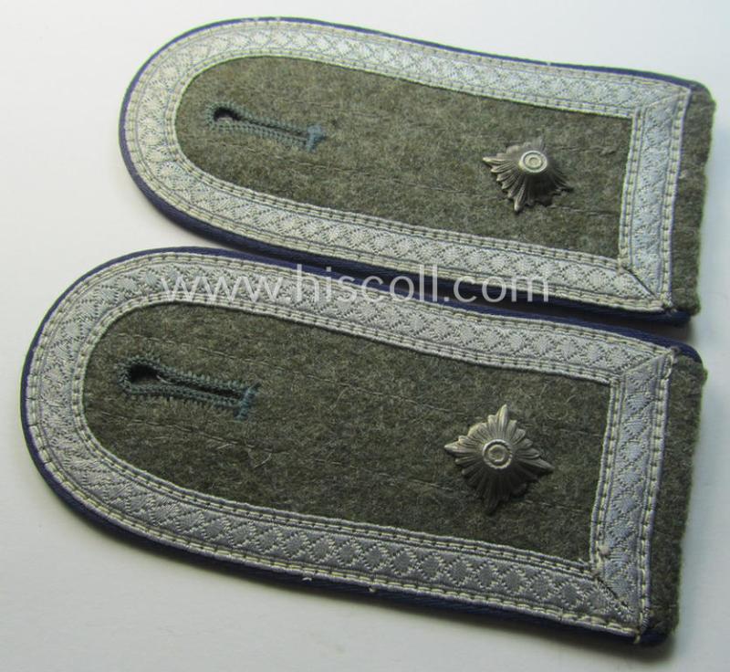 Pair of later-war-period- (ie. 'M44'-pattern) WH (Heeres) NCO-type shoulderstraps: 'Feldwebel einer Sanitäts-Abtlgs.'
