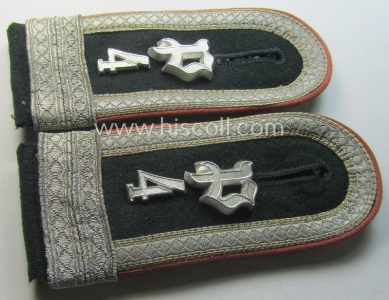 Pair of WH (Heeres) 'M36 o. M40'-pattern, 'cyphered' NCO-type shoulderstraps: 'Uffz. u. Offiz.-Anw. des Pz-Jäg.-Abtgs. 4'