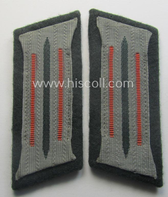 Pair of early-war-period, WH (Heeres) 'M40'-pattern collar-patches (ie. 'Einheitskragenspiegel') as piped in the bright-orange-coloured branchcolour as intended for usage by a: 'Soldat der Feldgendarmerie-Trpn.'