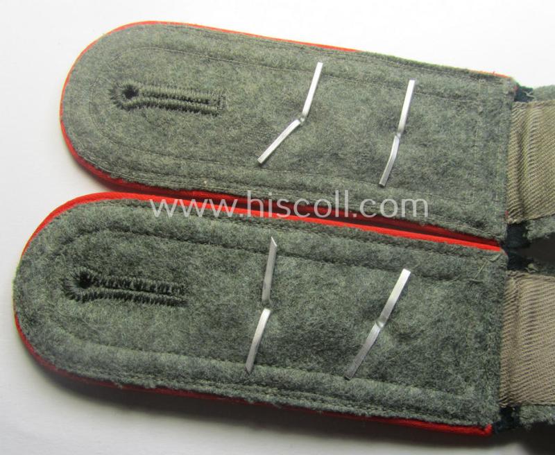 Pair of WH (Heeres) early-war-period- (ie. 'M40'-pattern) NCO-type shoulderstraps as was intended for usage by an: 'Oberwachtmeister eines (Sturm)Art.-Abts. o. Rgts.'