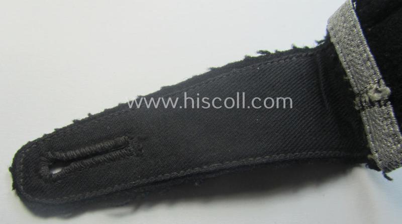 Regrettably single - but nevertheless extremely rarely found! - Waffen-SS neatly 'cyphered', NCO-type shoulderstrap as was intended for usage by a: 'SS-Scharführer eines Kavallerie- o. Aufklärungs-Abts.'